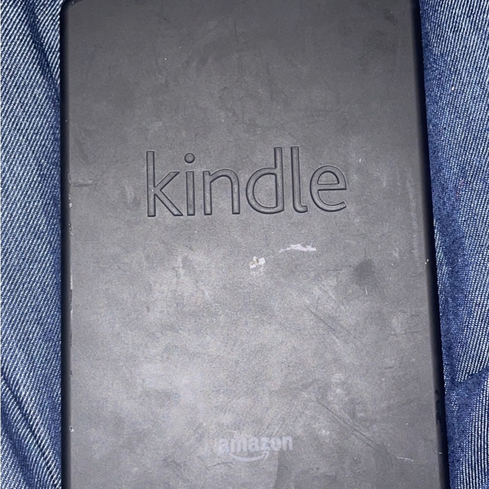 Kindle Fire tablet - Picture 2 of 3
